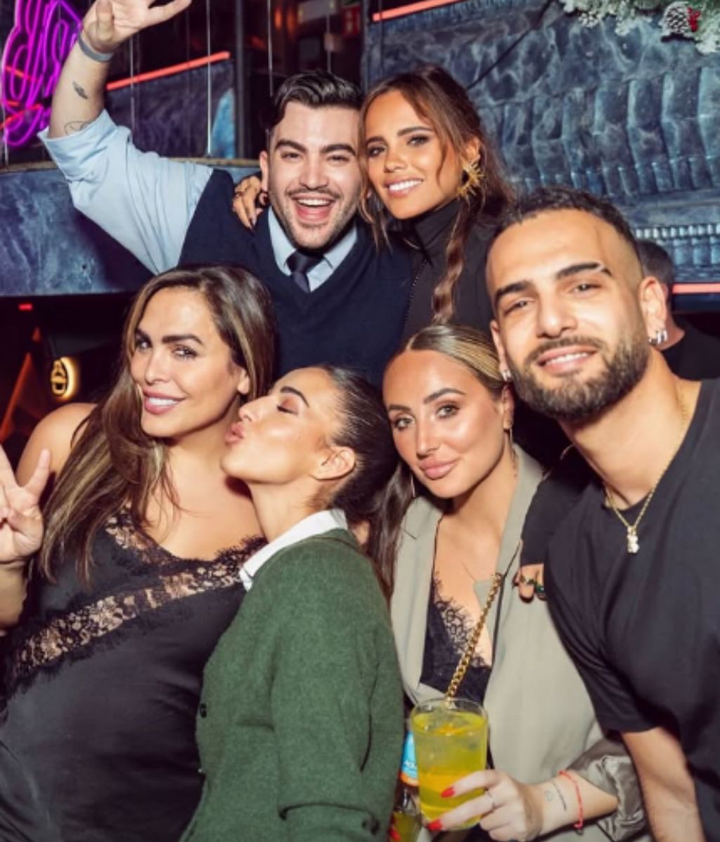 La foto que han compartido Gloria Camila y Manuel Cortés juntos de fiesta