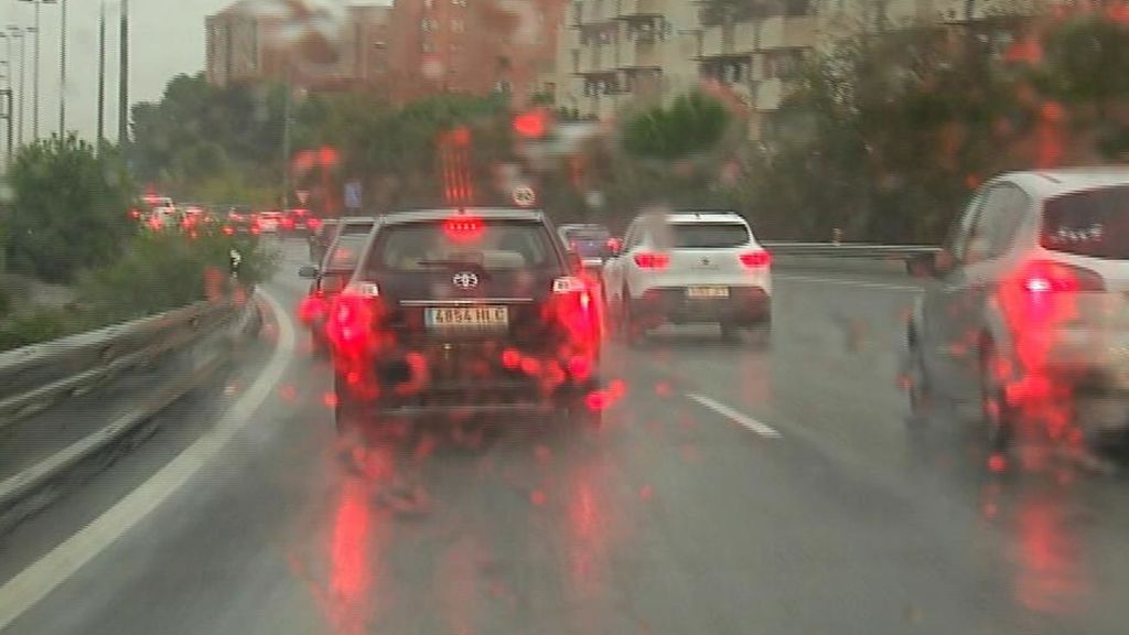 Conducir con lluvia: cómo convivir con un miedo que es un riesgo mortal
