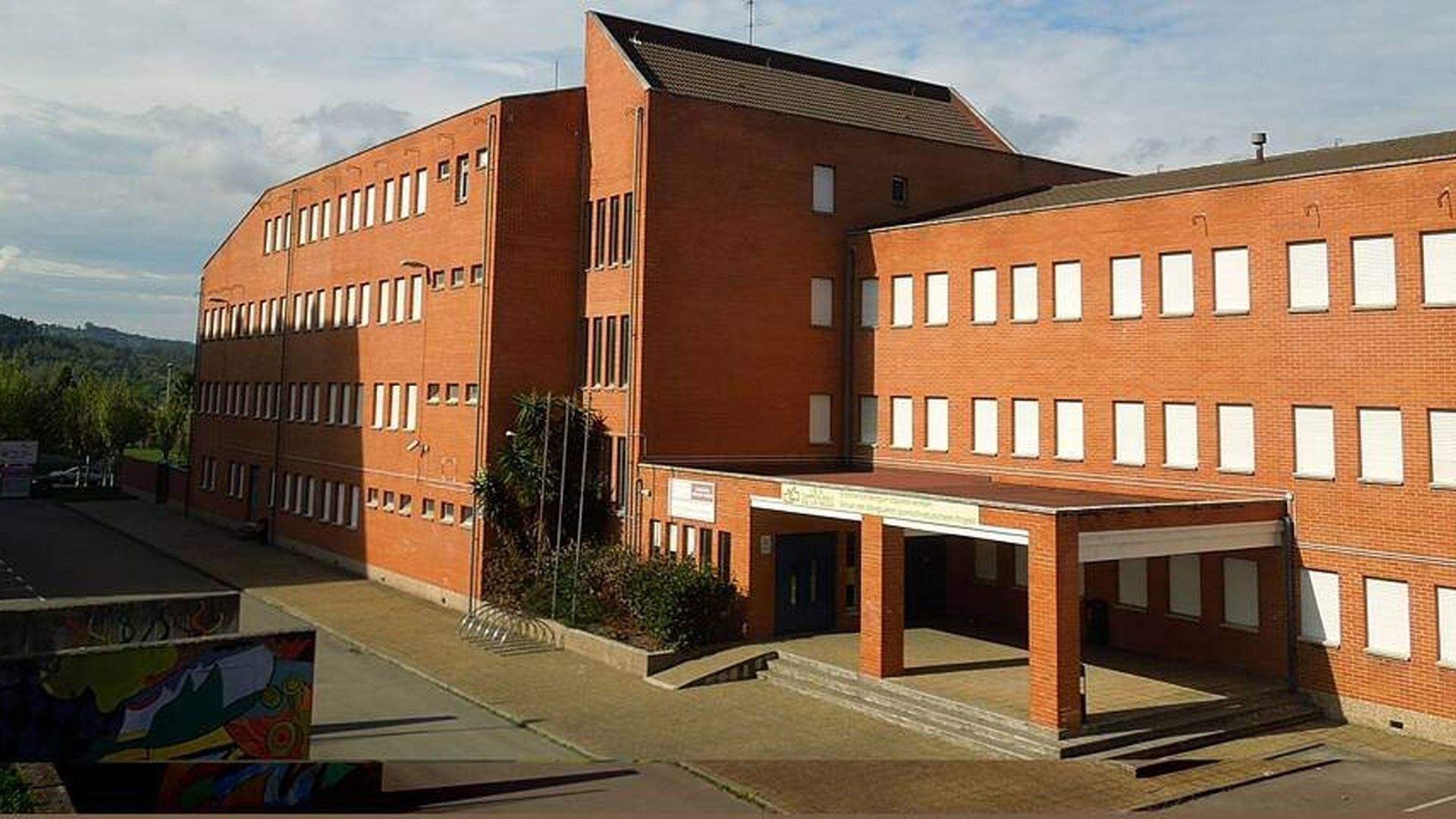 Acoso escolar en Cantabria: condenan a ocho alumnos por humillar, atacar y amenazar a otro menor en un instituto