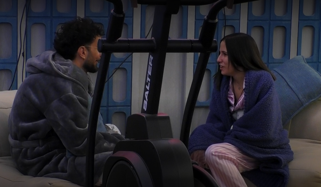 Aquilino departe con Aroa