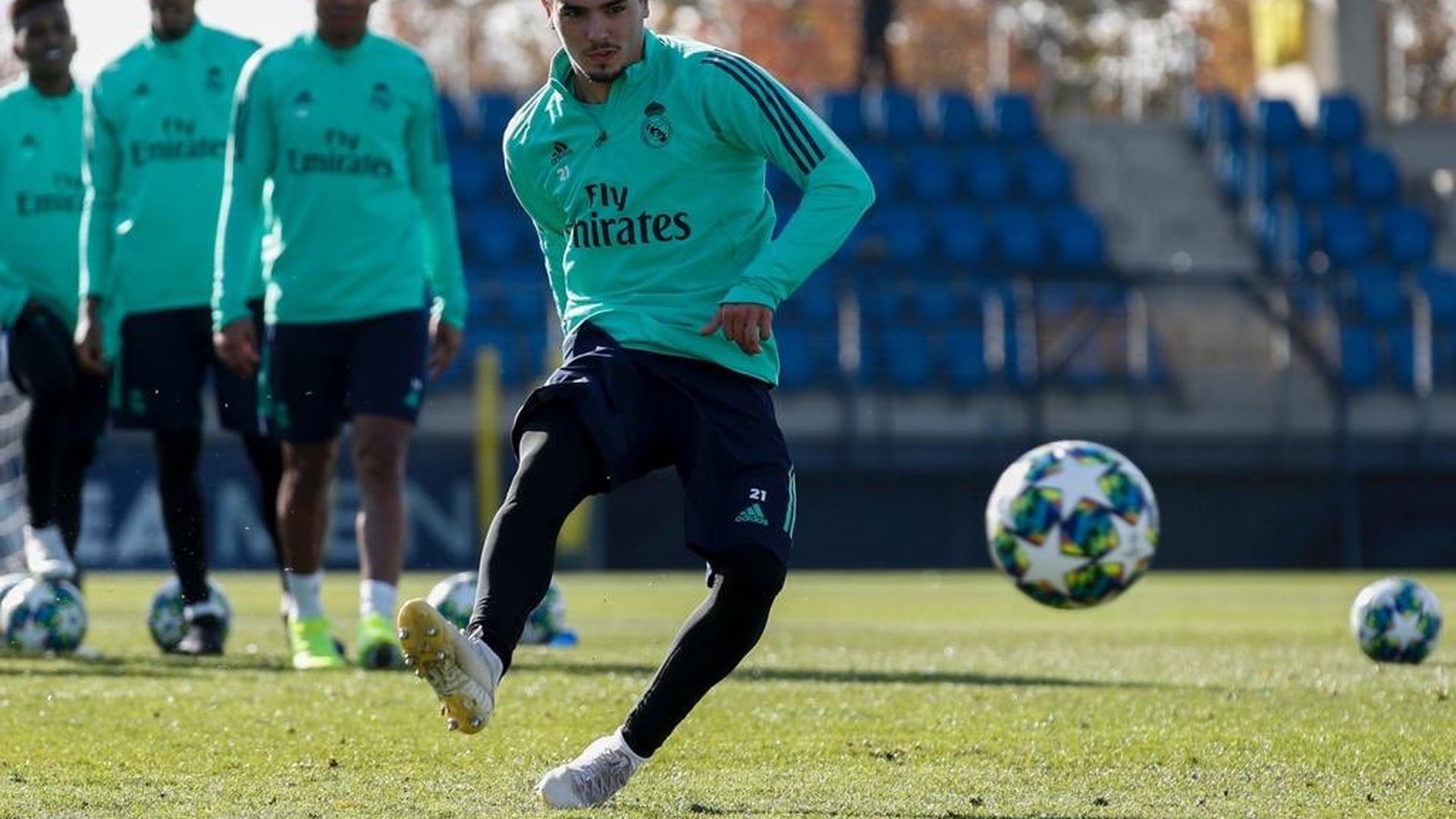 brahim_diaz_en_un_entrenamiento_con_el_real_madrid_foto_@brahim.jpeg brahim_diaz_en_un_entrenamiento_con_el_real_madrid_foto_@brahim.jpeg