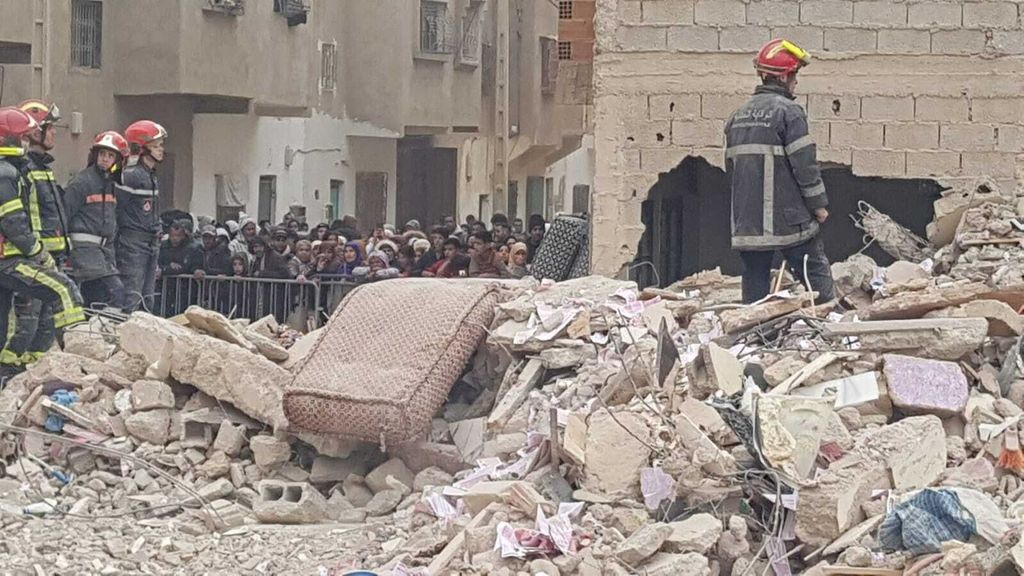 Derrumbe mortal en Fez, Marruecos: en el momento del desplome celebraban en uno de los dos bloques de viviendas una fiesta por el nacimiento de un bebé