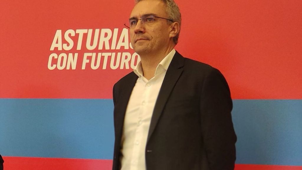 Dimite Javier Izquierdo, miembro de la Ejecutiva del PSOE, en medio de la crisis por las denuncias sobre acoso sexual