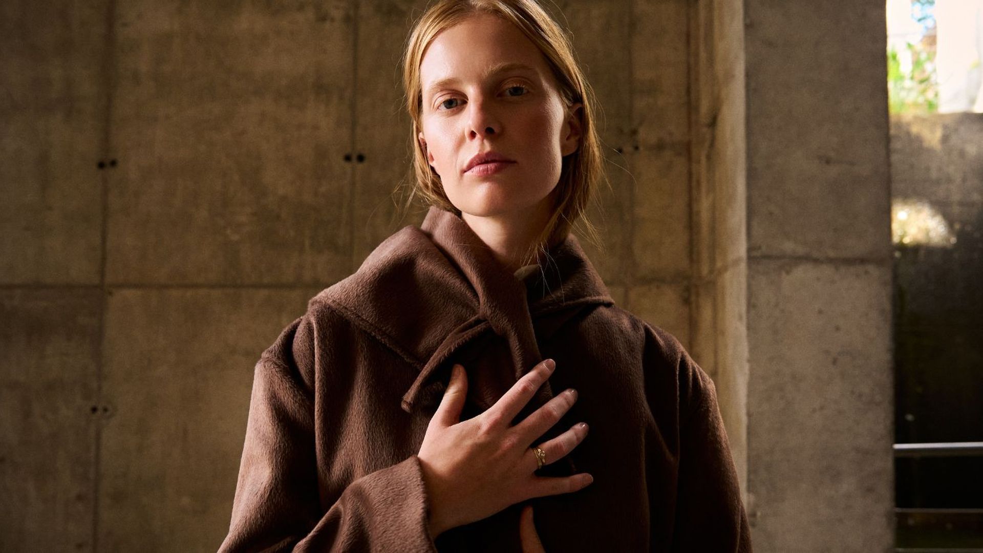 El tejido perfecto para ir cómoda y con estilo El tejido perfecto para ir cómoda y con estilo