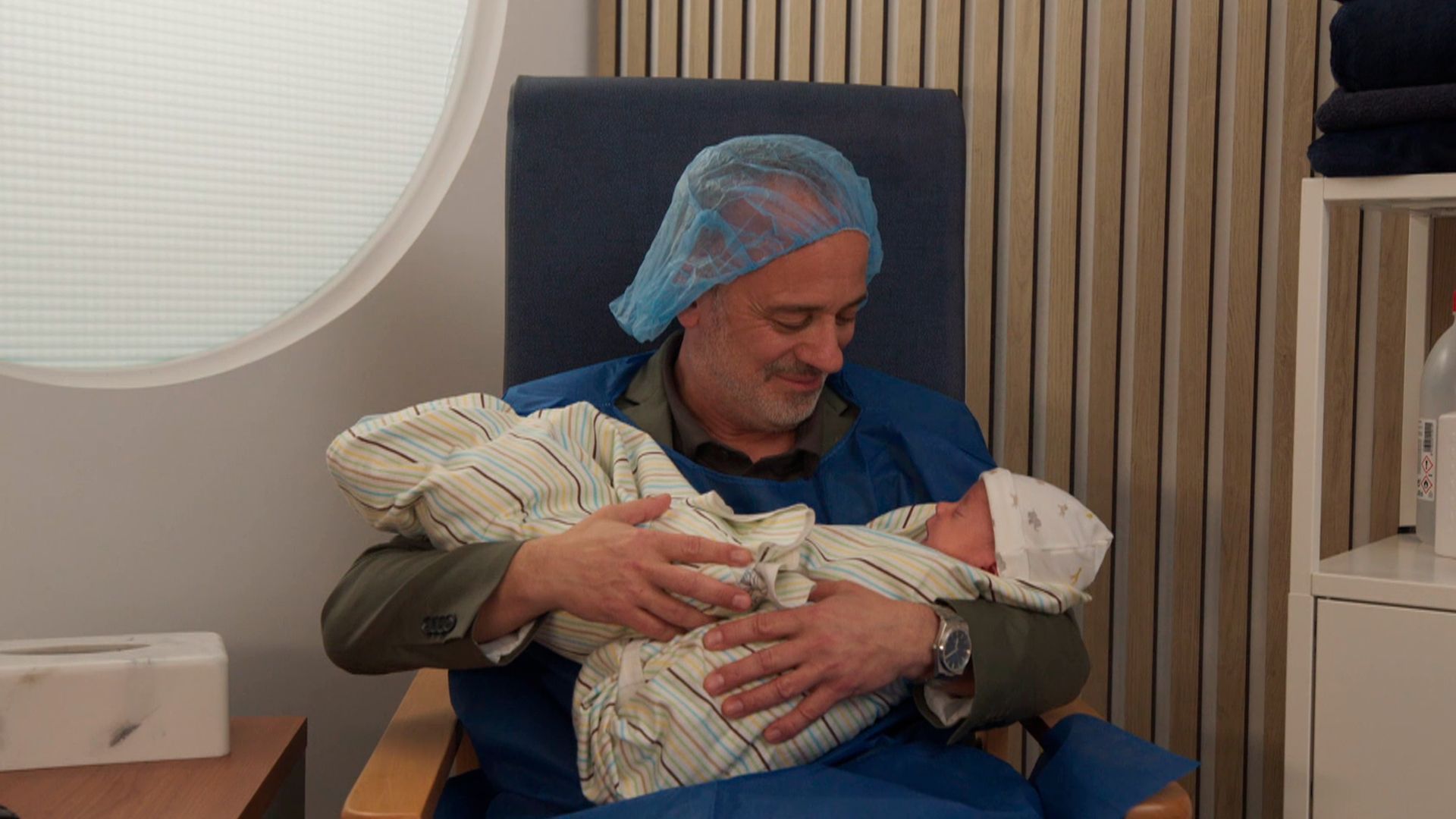 f915e163-4f0d-48b5-957c-1e58b767e058_source-aspect-ratio_default_0