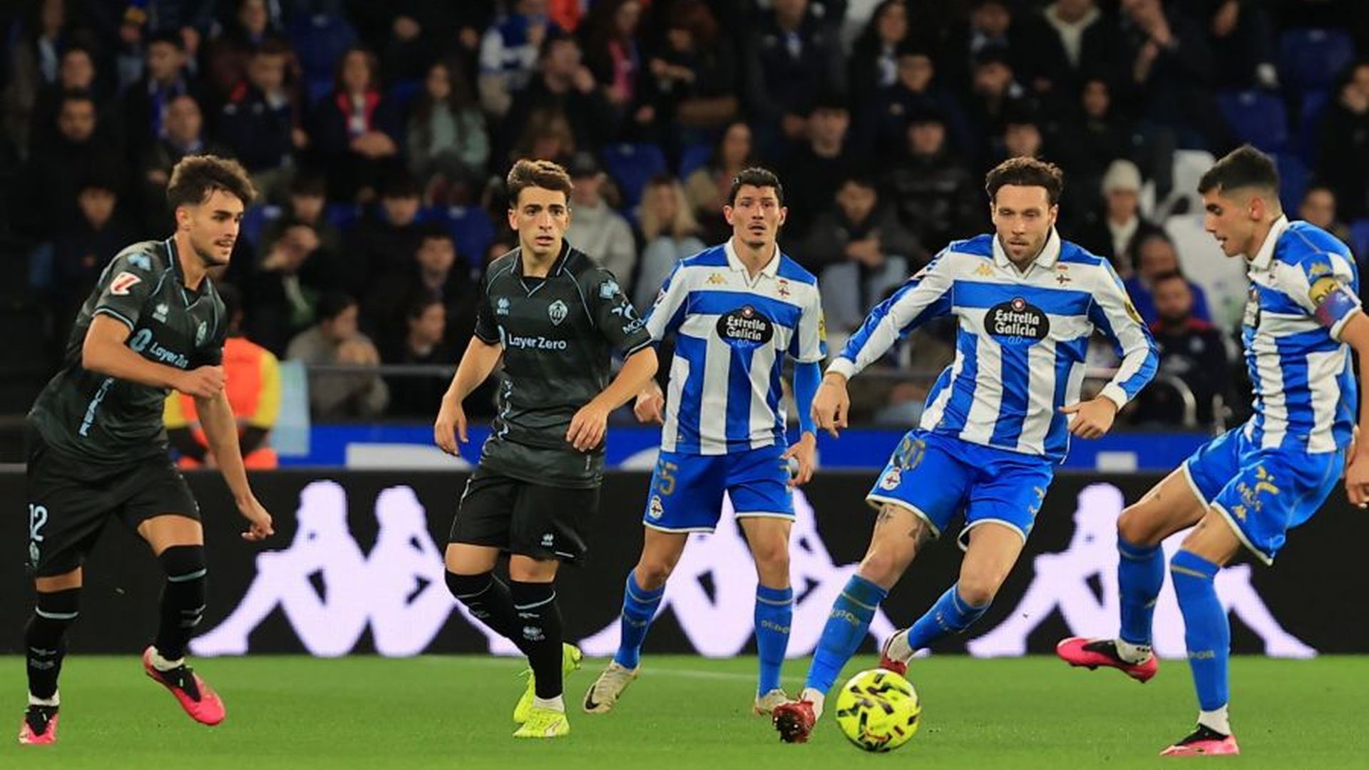 José Ángel, durante el Dépor - Castellón. José Ángel, durante el Dépor - Castellón.
