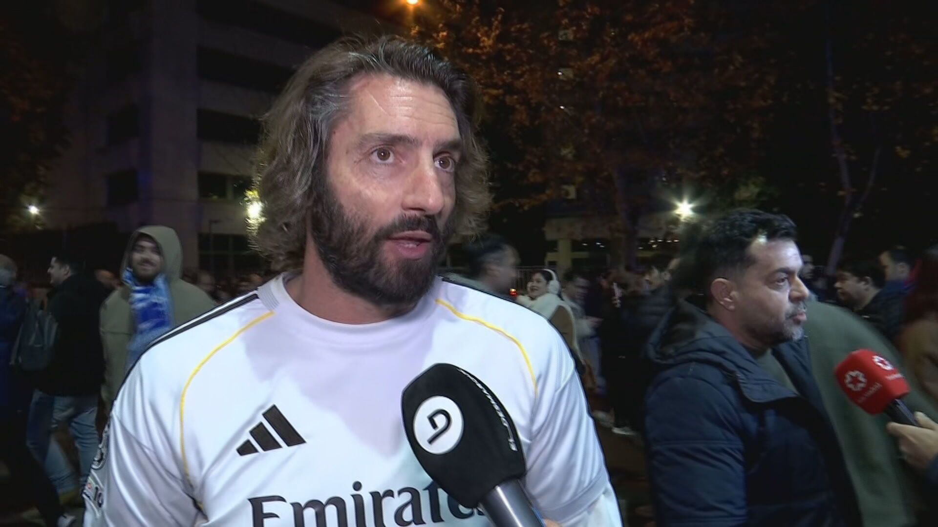 La afición del Real Madrid defiende a Xabi Alonso