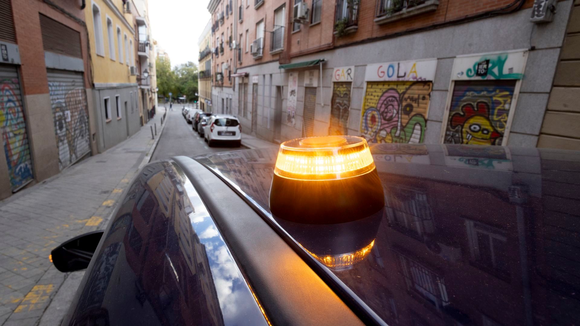 La baliza V16 conectada será obligatoria a partir del 1 de enero de 2026 y solo se admitirán modelos homologados por la DGT