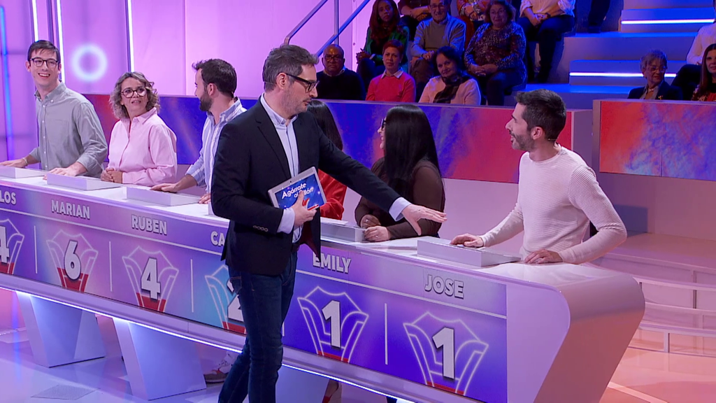 La broma de Eugeny Alemany a un concursante aficionado del Real Madrid al descubrir su manía: "Es de niño de ocho años"