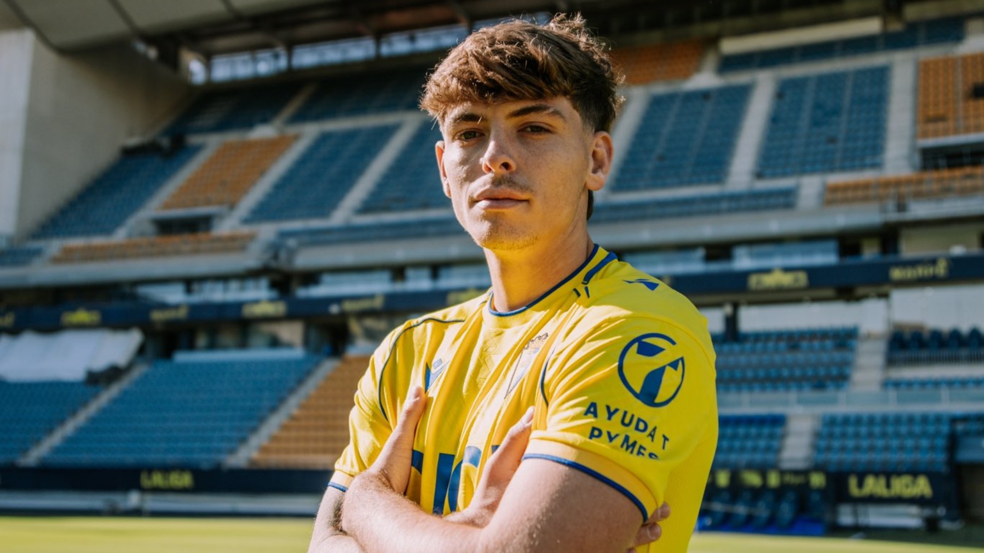 Jerónimo Dómina posa como nuevo jugador del Cádiz