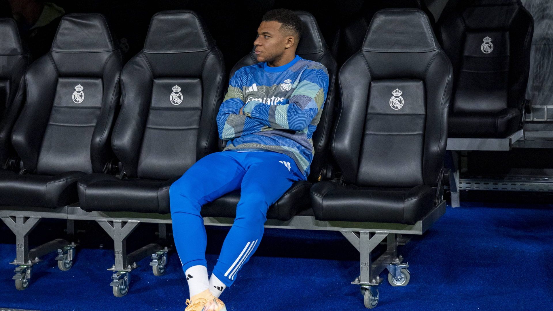 Kylian Mbappé, en el banquillo del Real Madrid