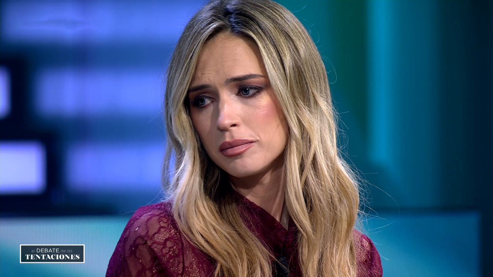 Almudena reacciona a su espejo