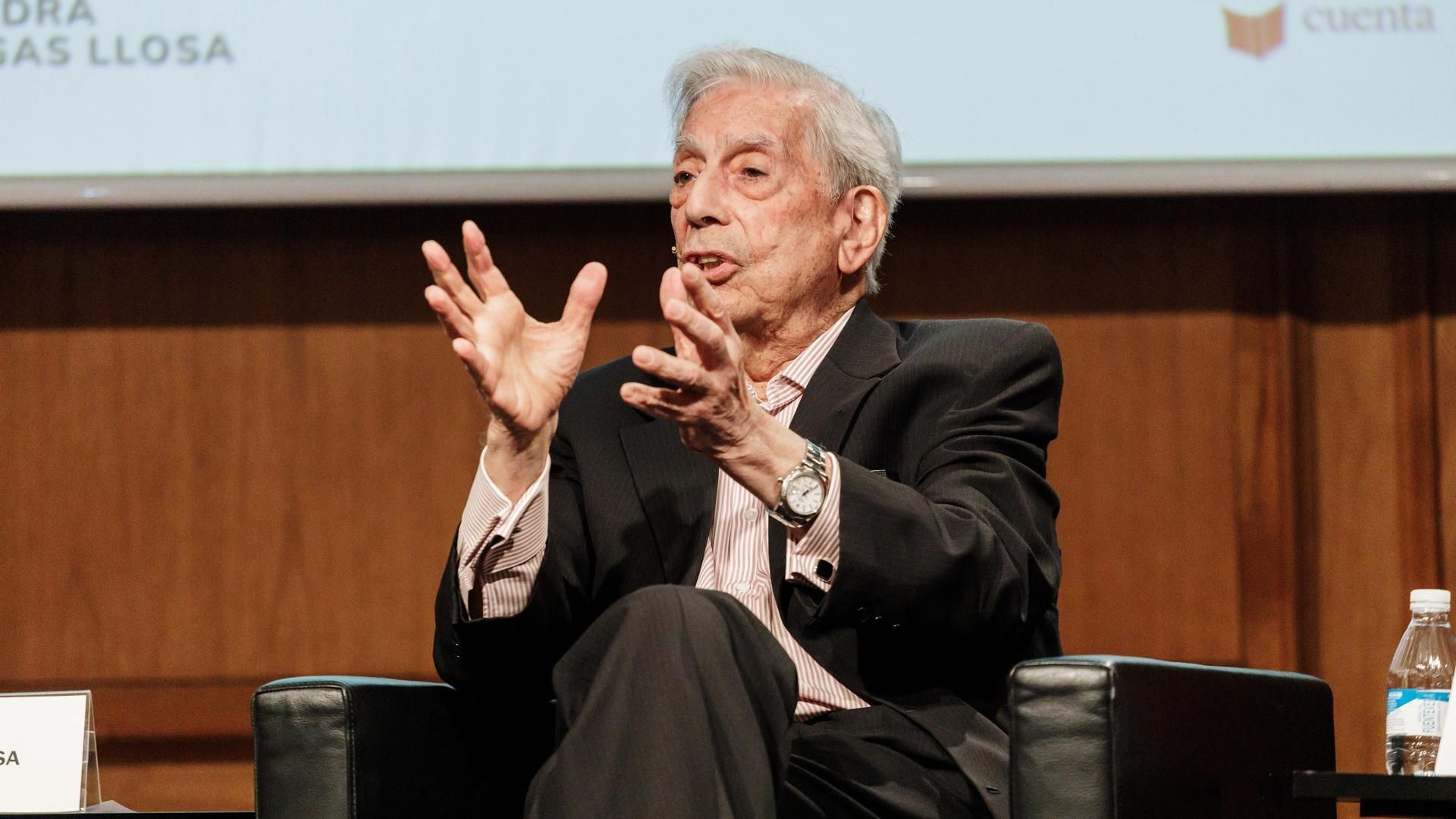 Archivo - El escritor Mario Vargas Llosa