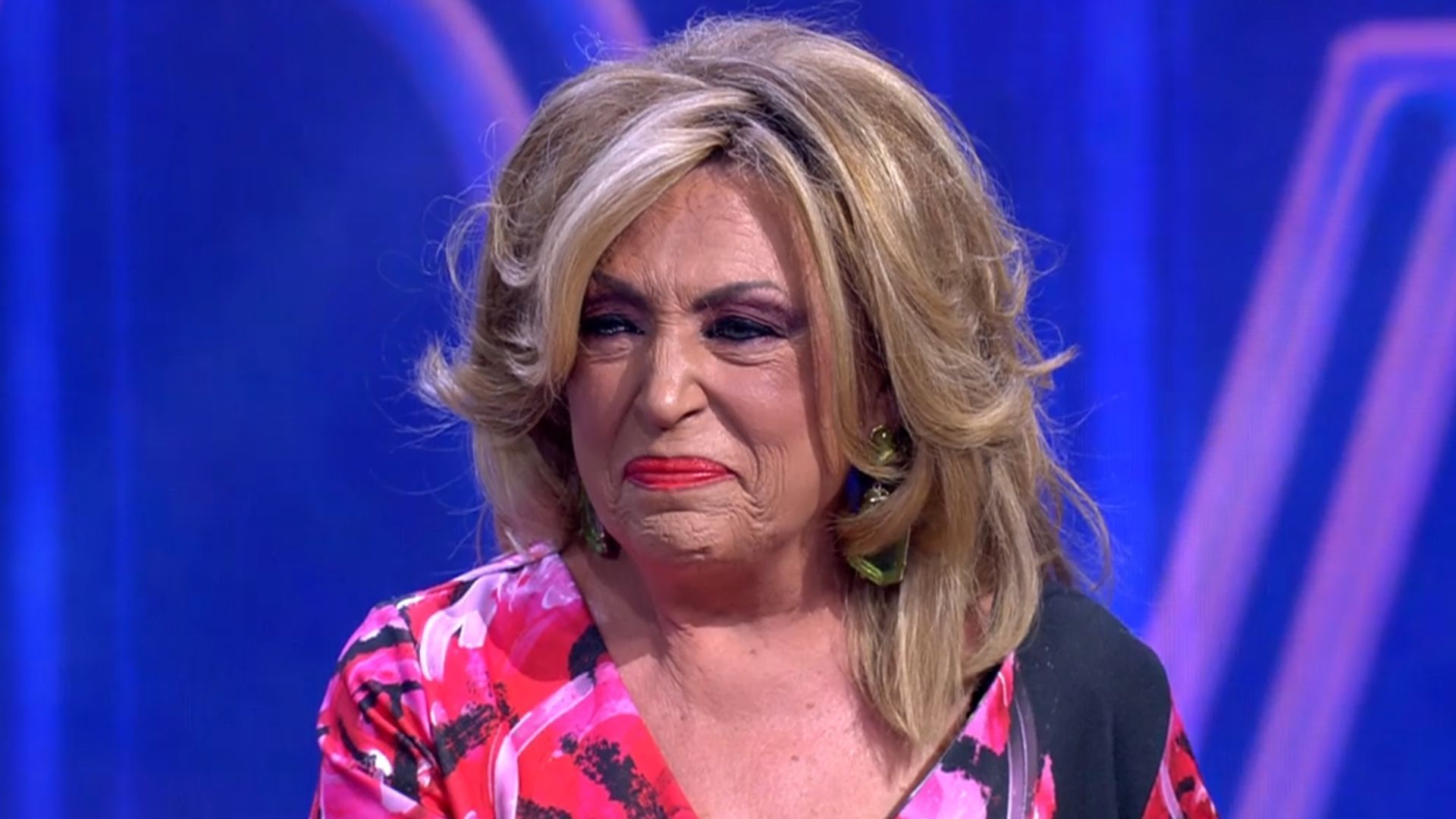 Lydia Lozano se rompe al ser sorprendida en '¡De viernes!' por su cumpleaños, marcado por la ausencia de Charly: "¡Gracias!" ¡De viernes! Temporada 3 Top Vídeos 637