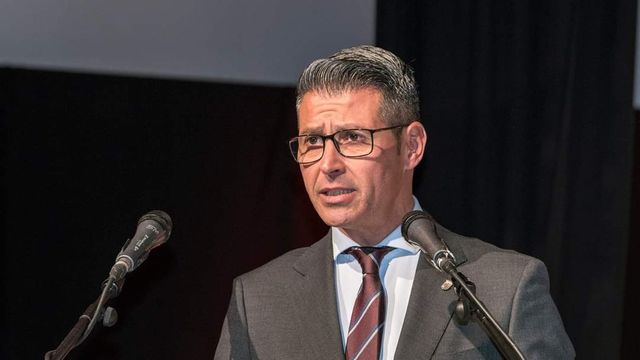 El PSOE investiga dos denuncias por acoso sexual y laboral al alcalde ...