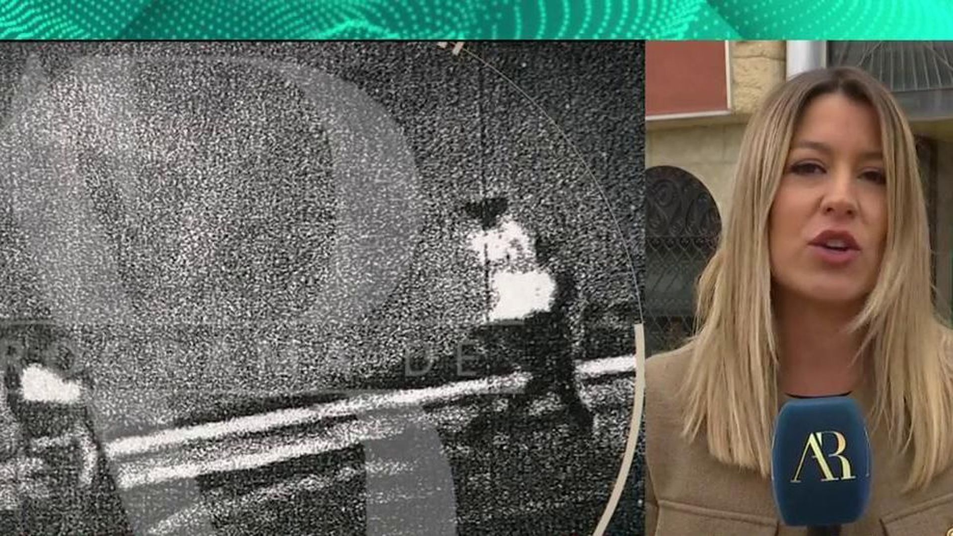 Exclusiva | Las imágenes de la madre y el padrastro trasladando el cuerpo sin vida del niño de Almería