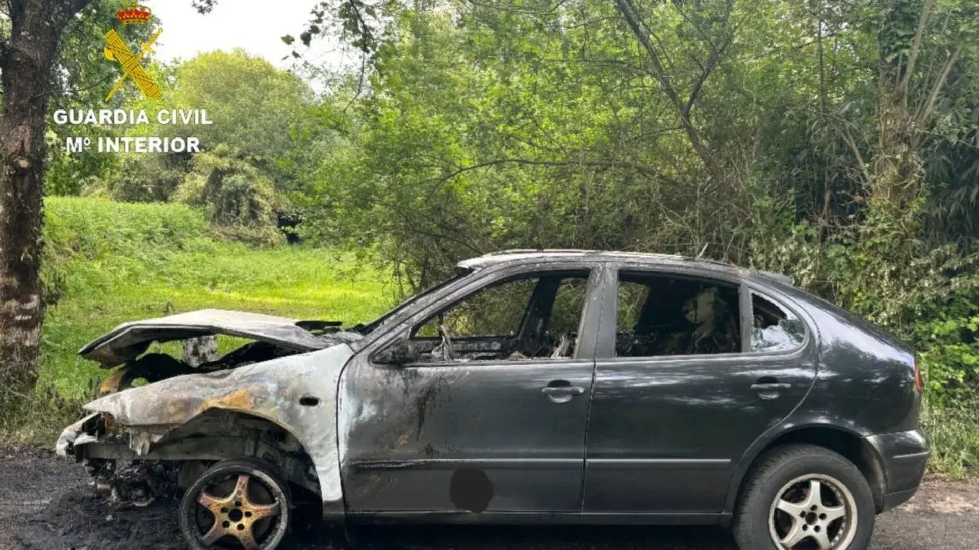 Investigan a un joven por huir tras causar un grave accidente en Ponteareas, Pontevedra