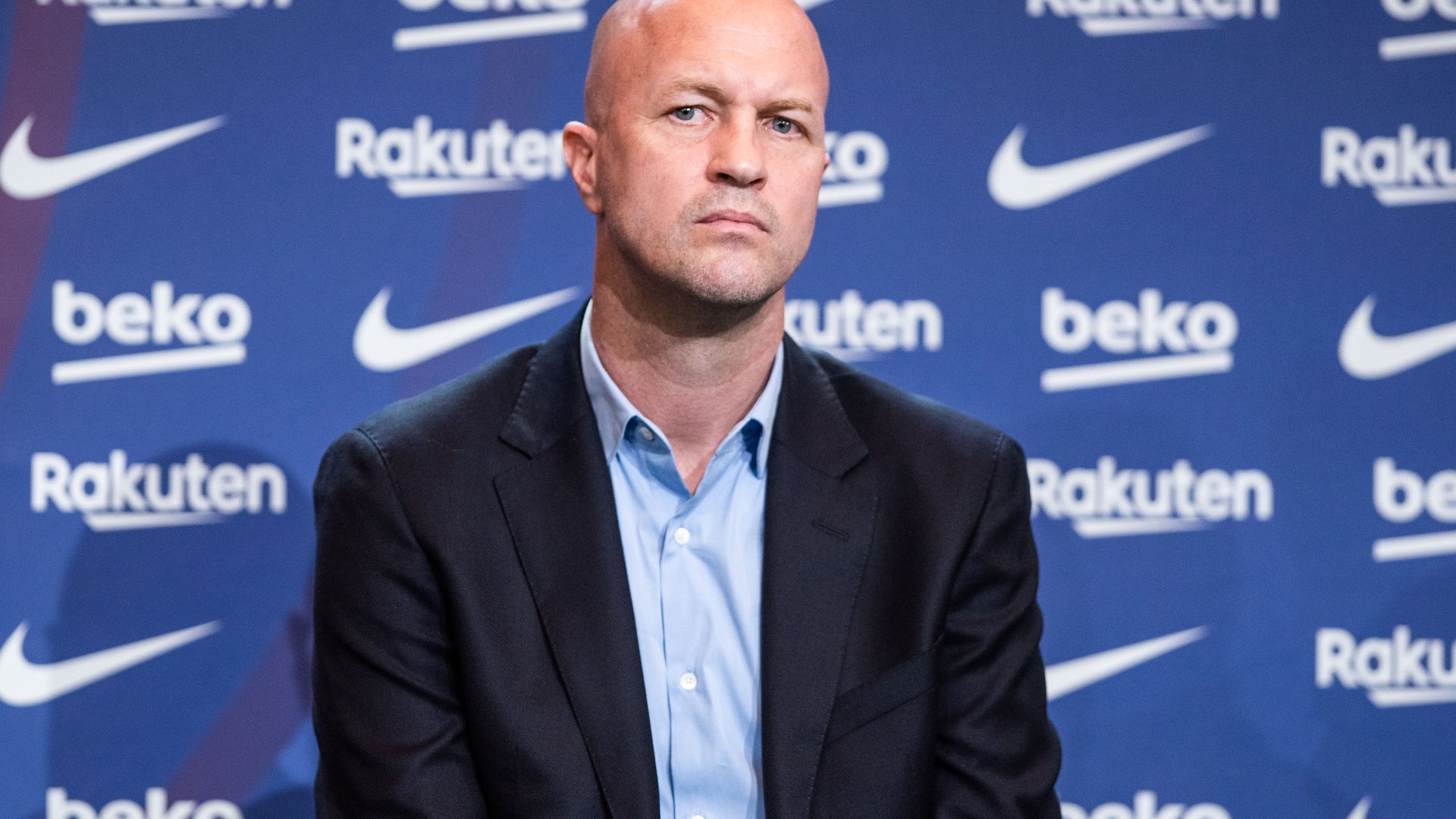 Jordi Cruyff atendiendo a la presentación de un jugador del FC Barcelona