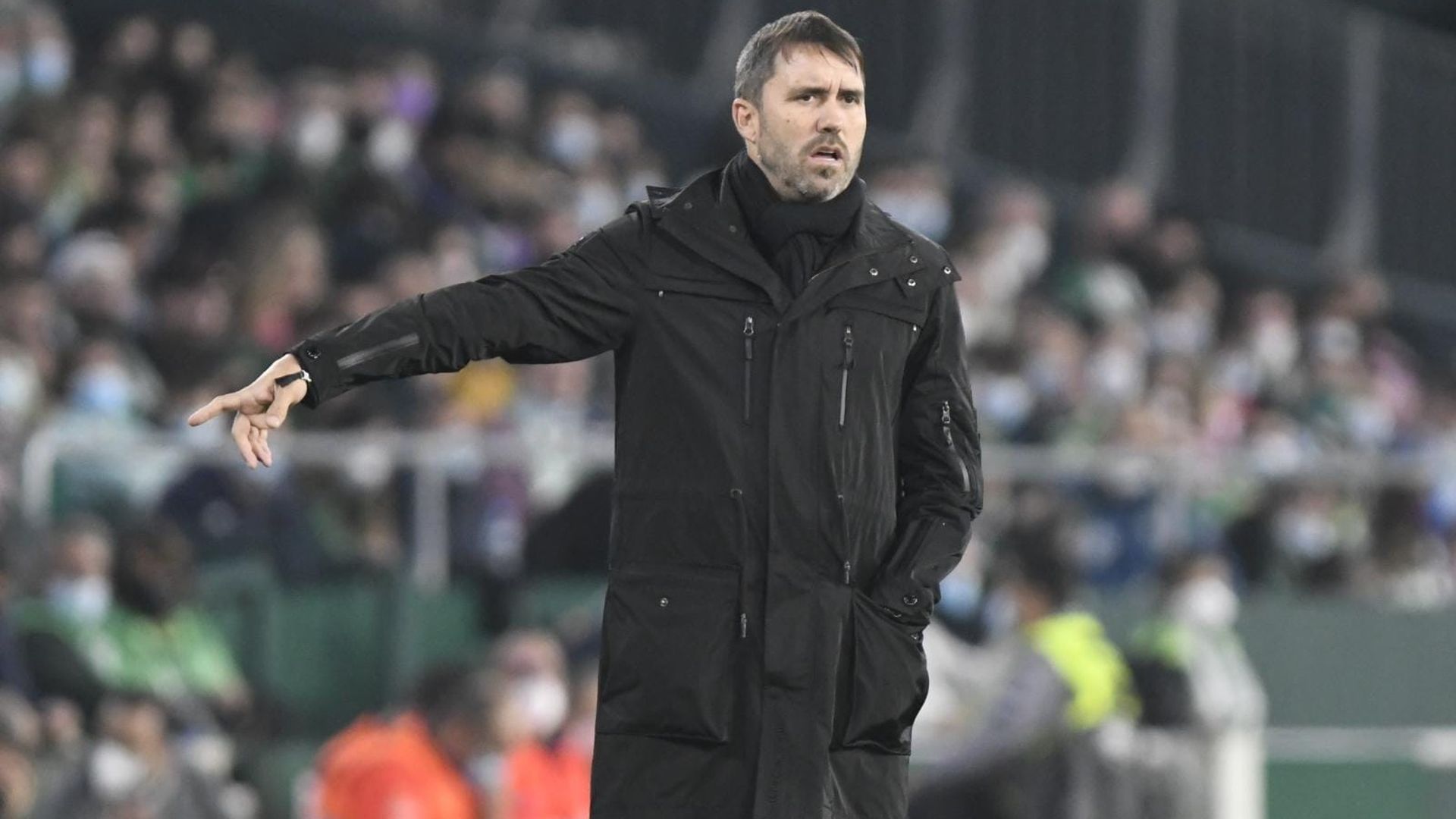 coudet_da_ordenes_durante_el_real_betis_celta_foto_kiko_hurtado.jpeg coudet_da_ordenes_durante_el_real_betis_celta_foto_kiko_hurtado.jpeg