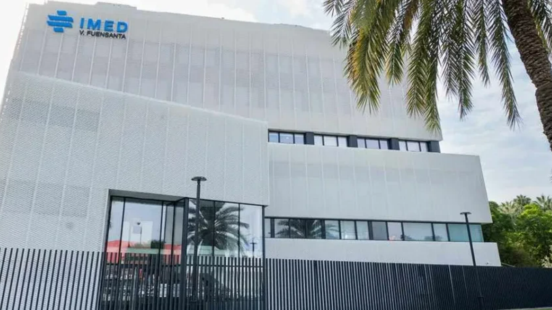 Dos enfermeras denunciaron al cirujano de Murcia tras notar un comportamiento extraño en quirófano