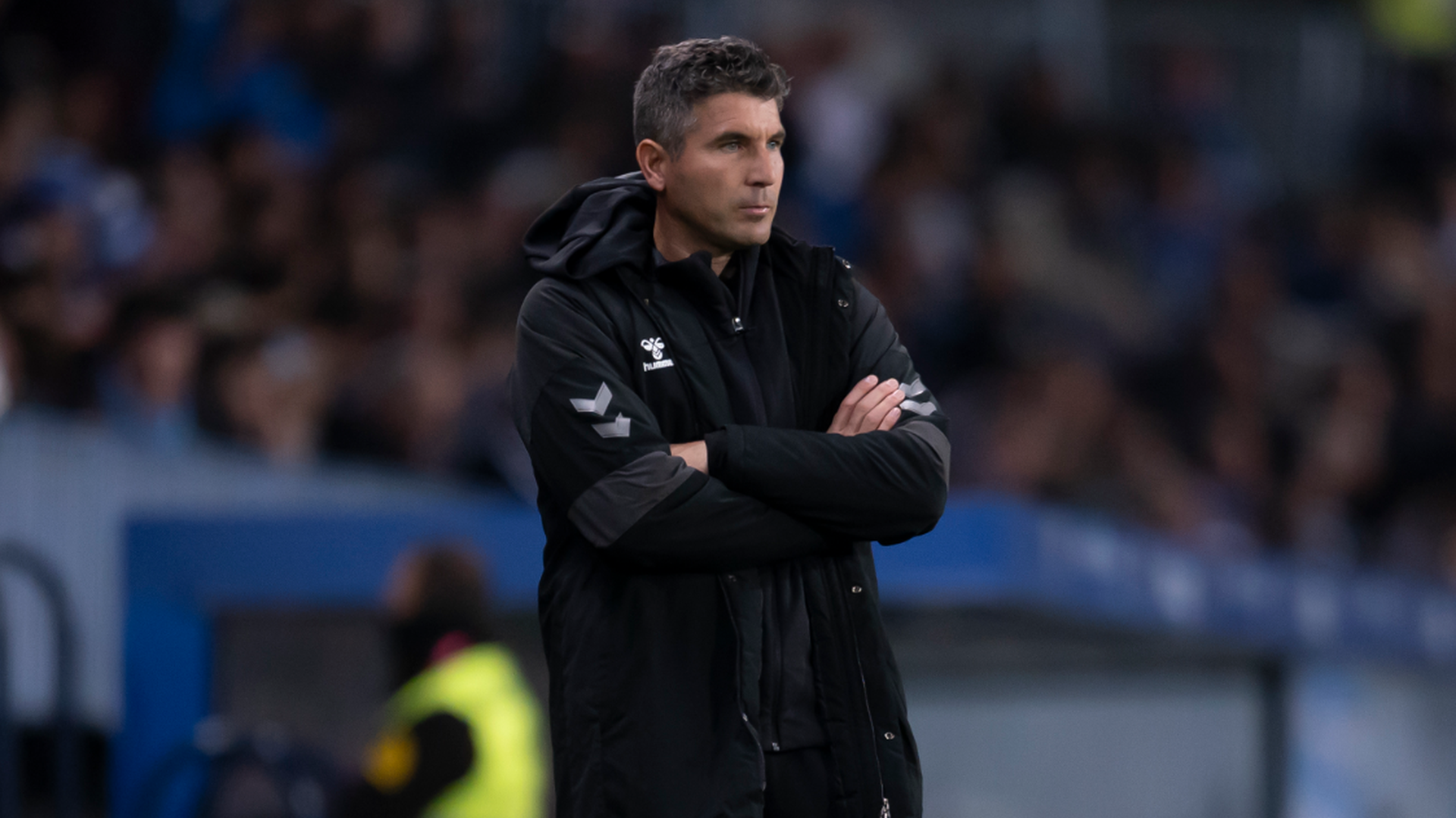 Funes, con los brazos cruzados en un partido del Málaga Funes, con los brazos cruzados en un partido del Málaga