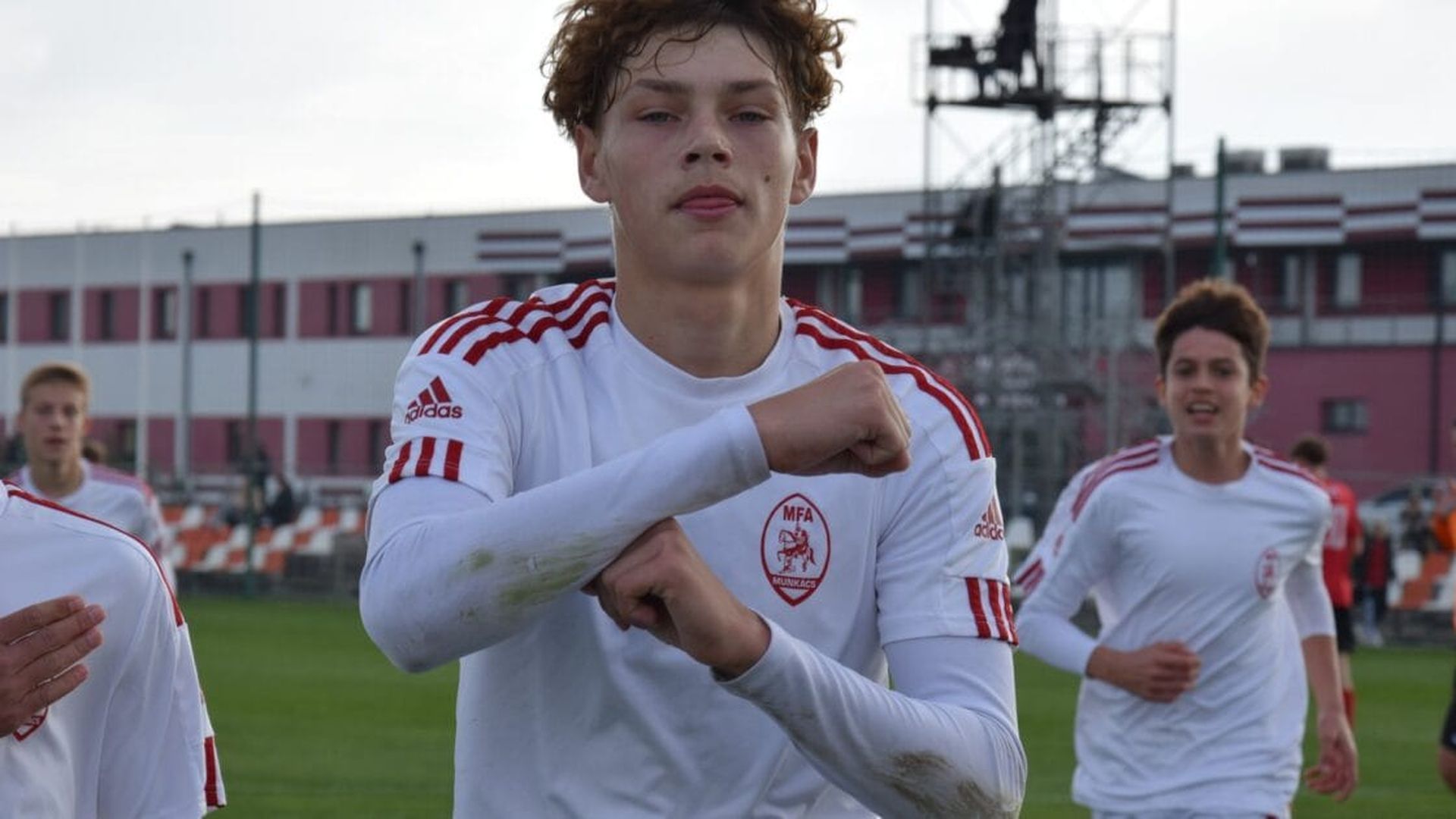 Ivan Tretyakov celebra un gol con el Munkach Ivan Tretyakov celebra un gol con el Munkach