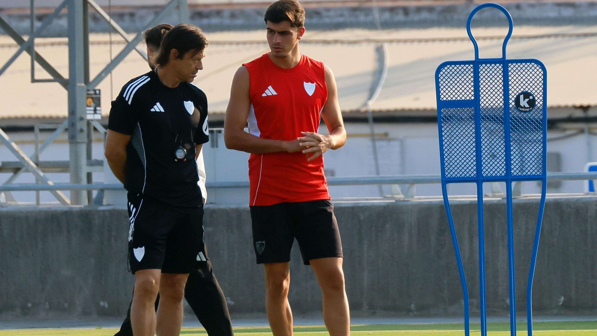 juanlu_almeyda_entreno_sfc.jpeg juanlu_almeyda_entreno_sfc.jpeg
