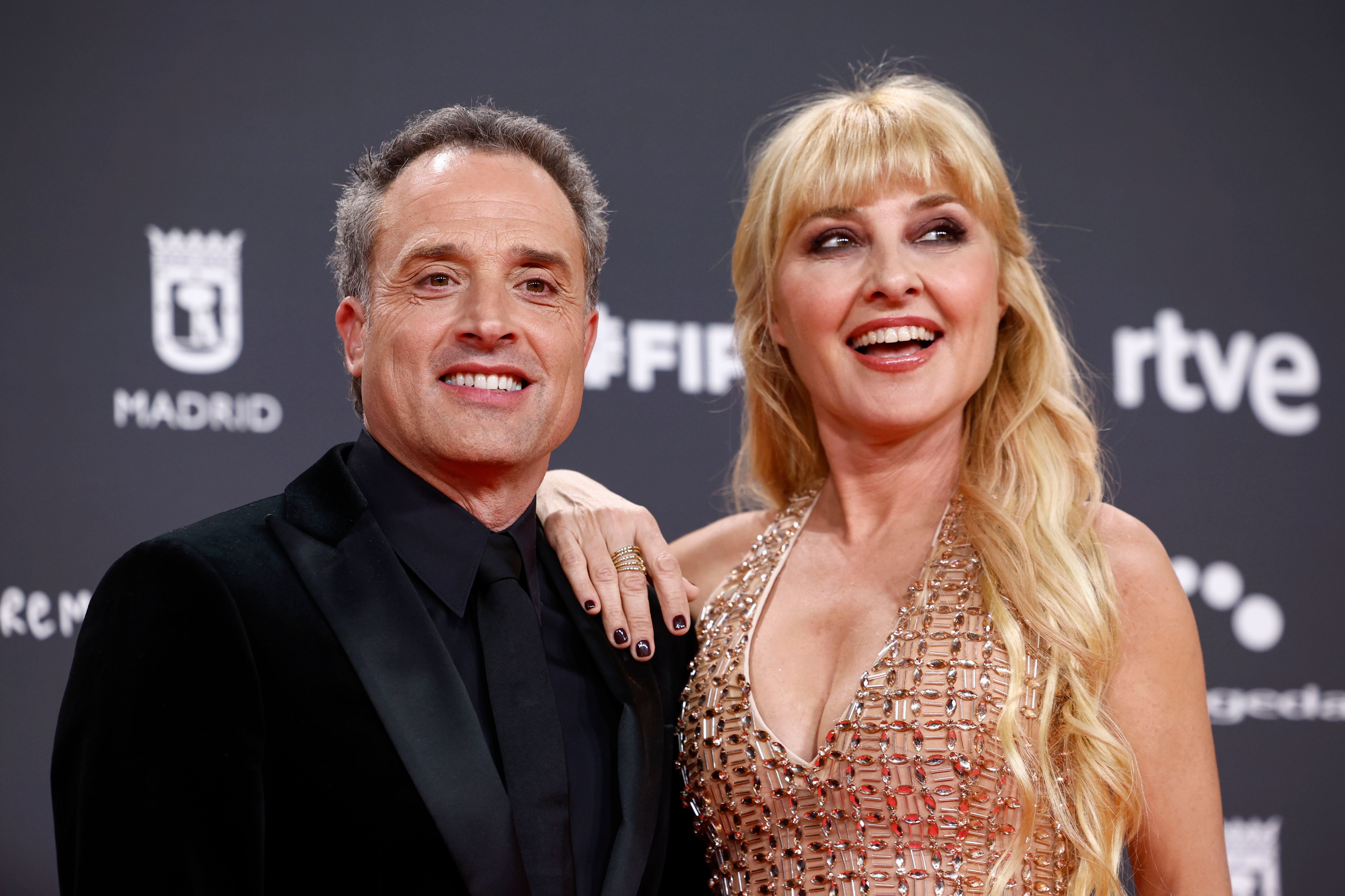 Daniel Guzmán y Cayetana Guillén Cuervo en la alfombra roja de los Premios Forqué 2025