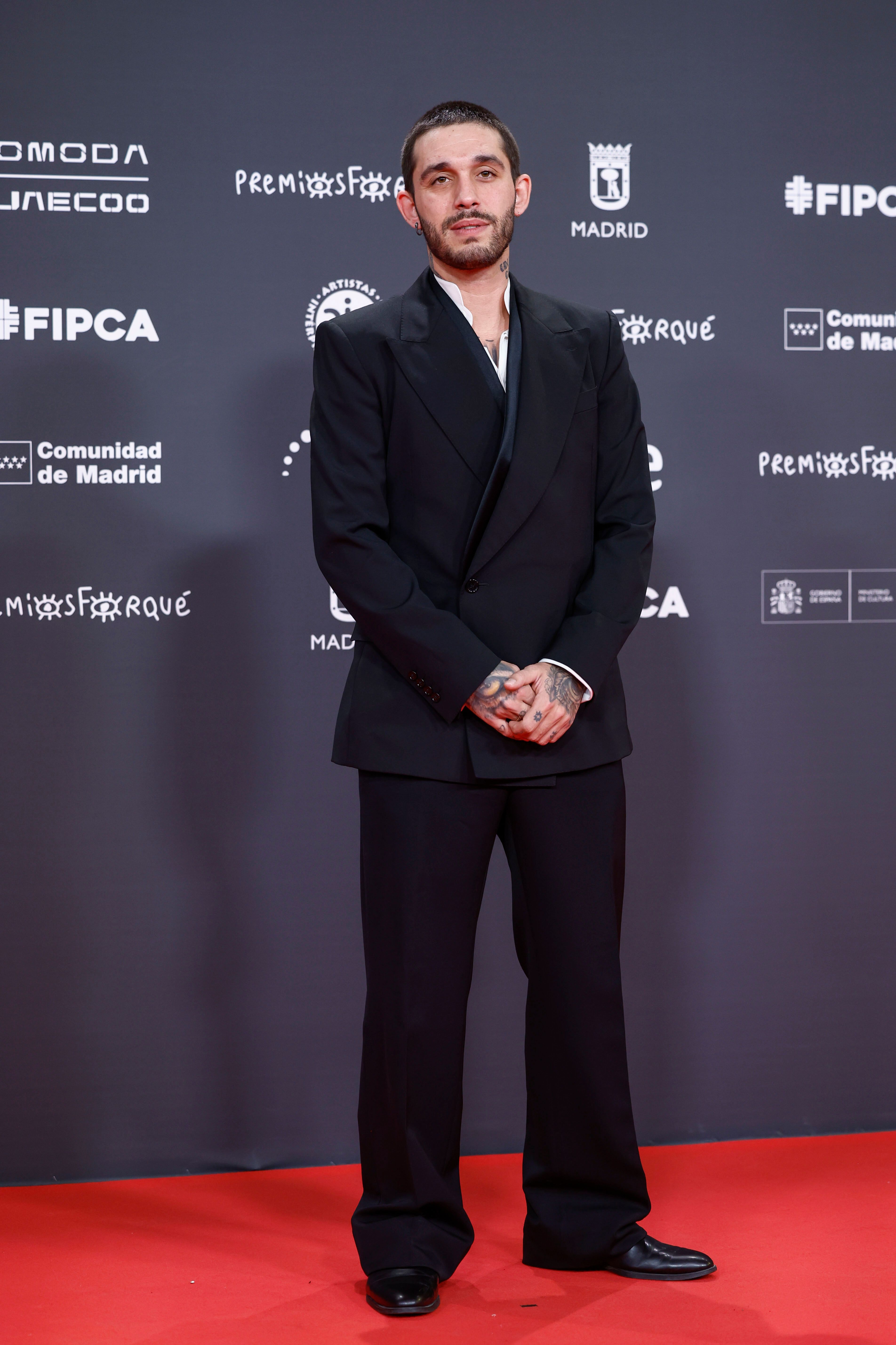 Víctor Elías en la alfombra roja de los Premios Forqué 2025