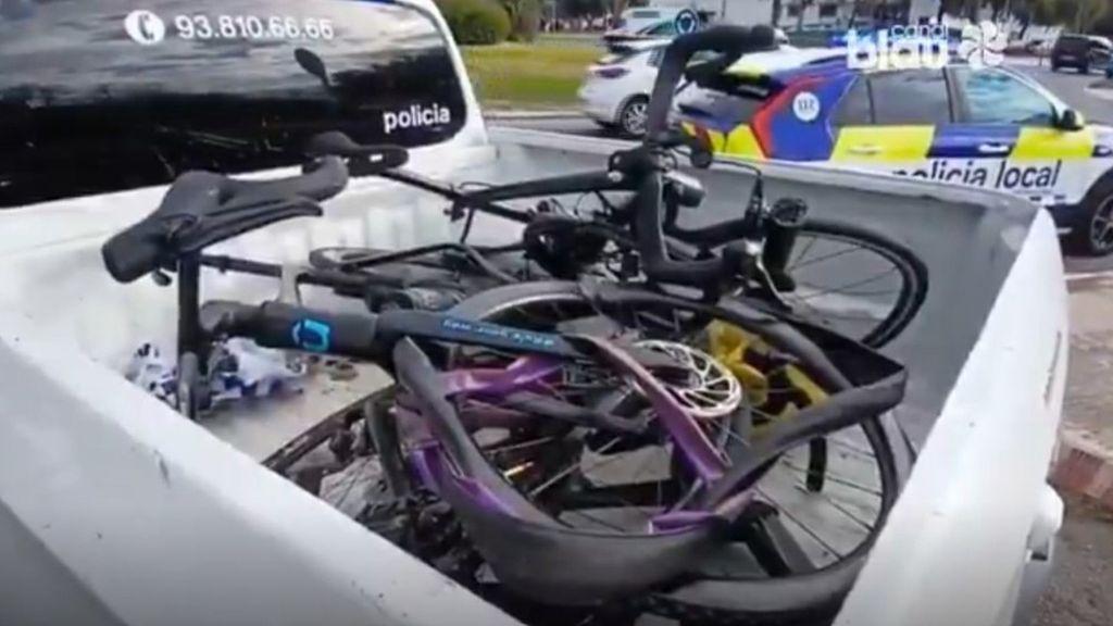 Tres ciclistas heridos, uno de ellos crítico, atropellados por un joven en Barcelona