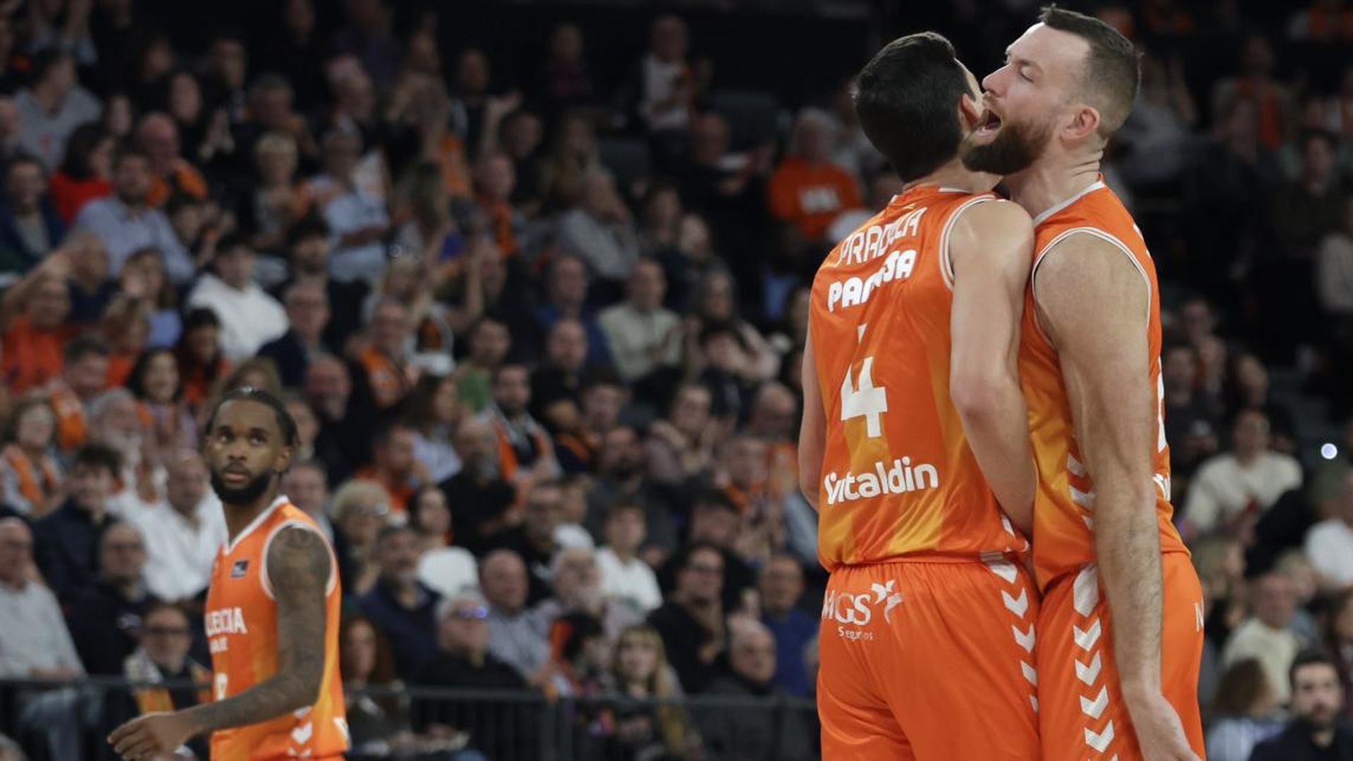 Valencia Basket y Casademont repiten en el Roig Arena