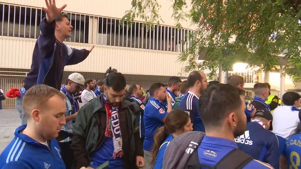 Gritos e insultos a la salida del Pizjuán: el Oviedo bajo la presión de su afición