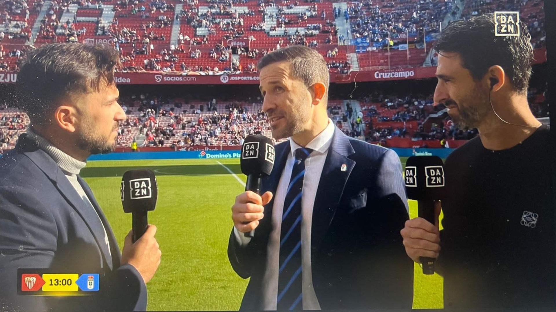 Agustín Lleida, director general del Real Oviedo, en el Pizjuán Agustín Lleida, director general del Real Oviedo, en el Pizjuán