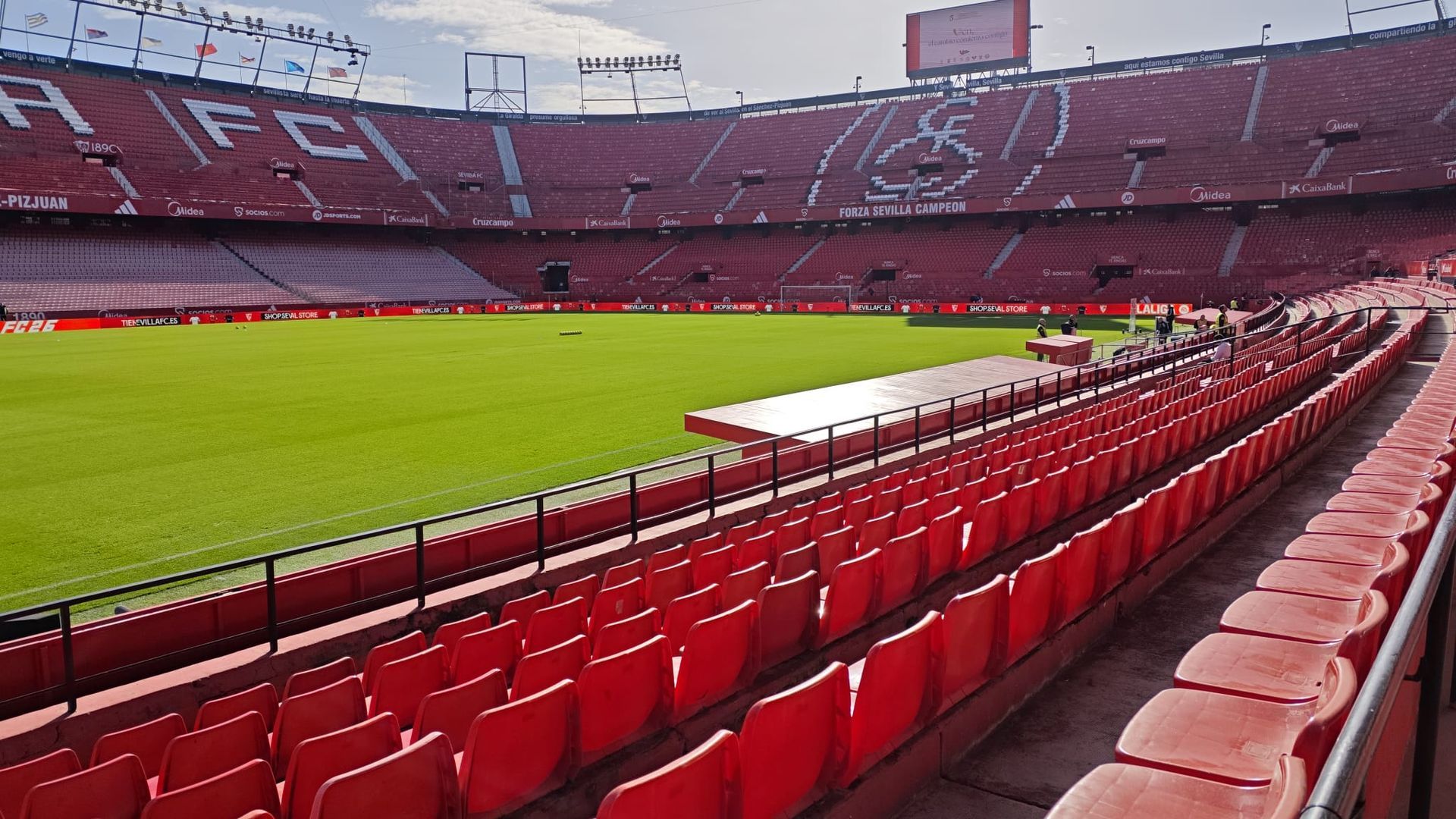 El Sánchez-Pizjuán, preparado para el Sevilla-Oviedo
