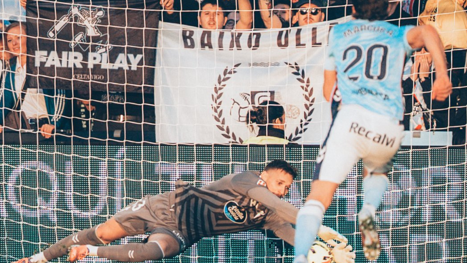 Ionut Radu parando el penalti a Nico Williams Ionut Radu parando el penalti a Nico Williams