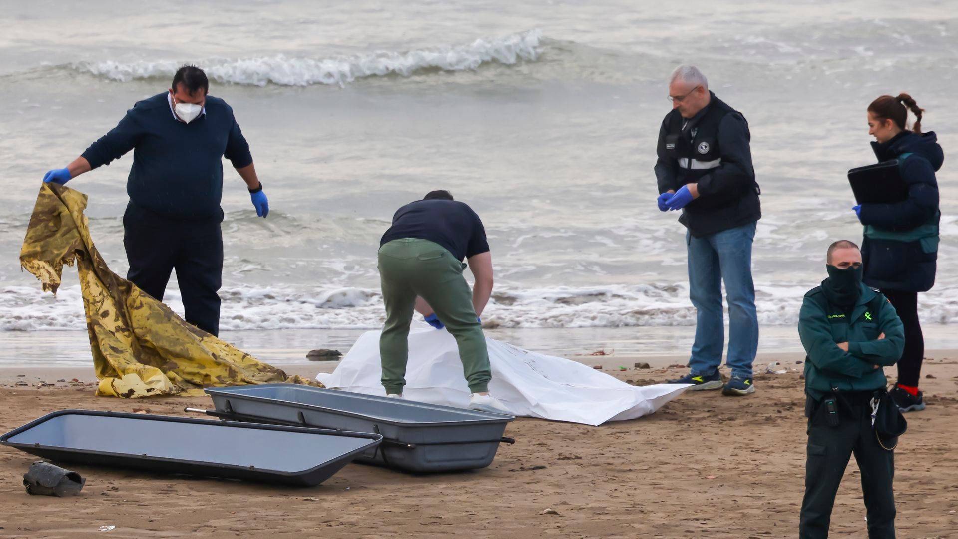 Localizan en una playa de Melilla un cadáver arrastrado por el temporal