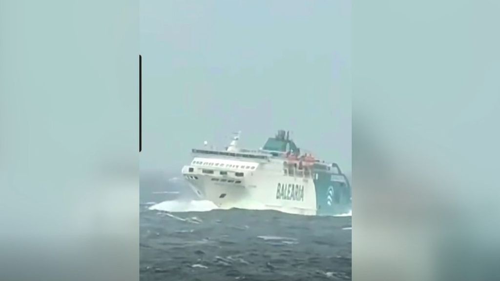 Momentos de tensión en un ferry entre Lanzarote y Fuerteventura por la borrasca Emilia