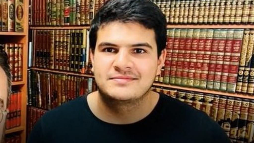 Quiénes son los atacantes del tiroteo antisemita en Australia: dos hombres que han matado a 11 personas