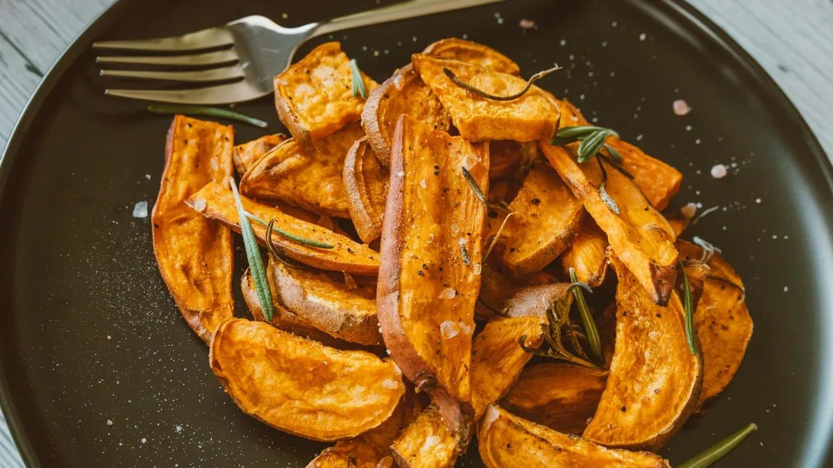 Receta de boniato en freidora de aire. FUENTE: Pexels