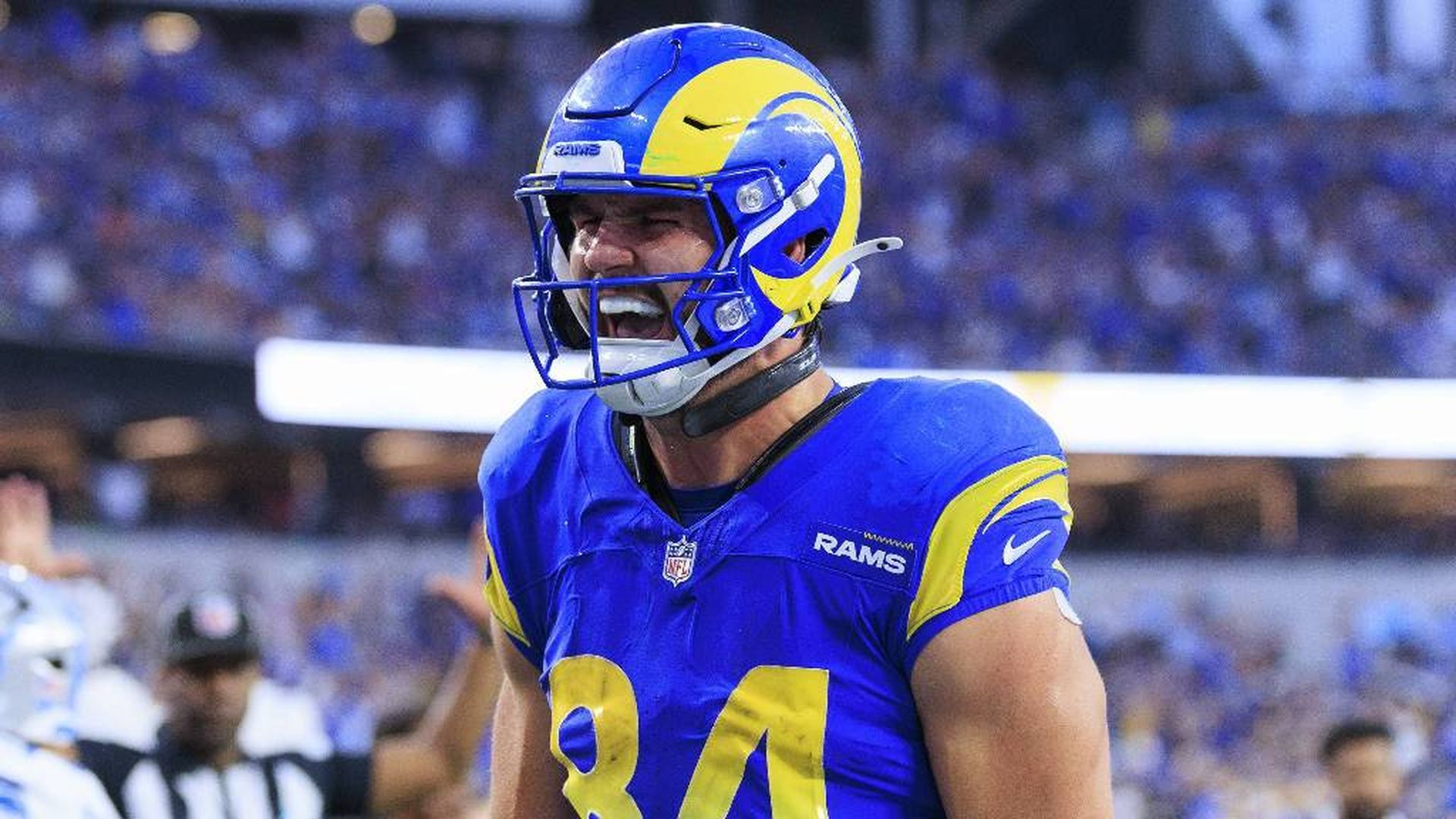 Colby Parkinson celebra un touchdown con los Rams en la NFL Colby Parkinson celebra un touchdown con los Rams en la NFL