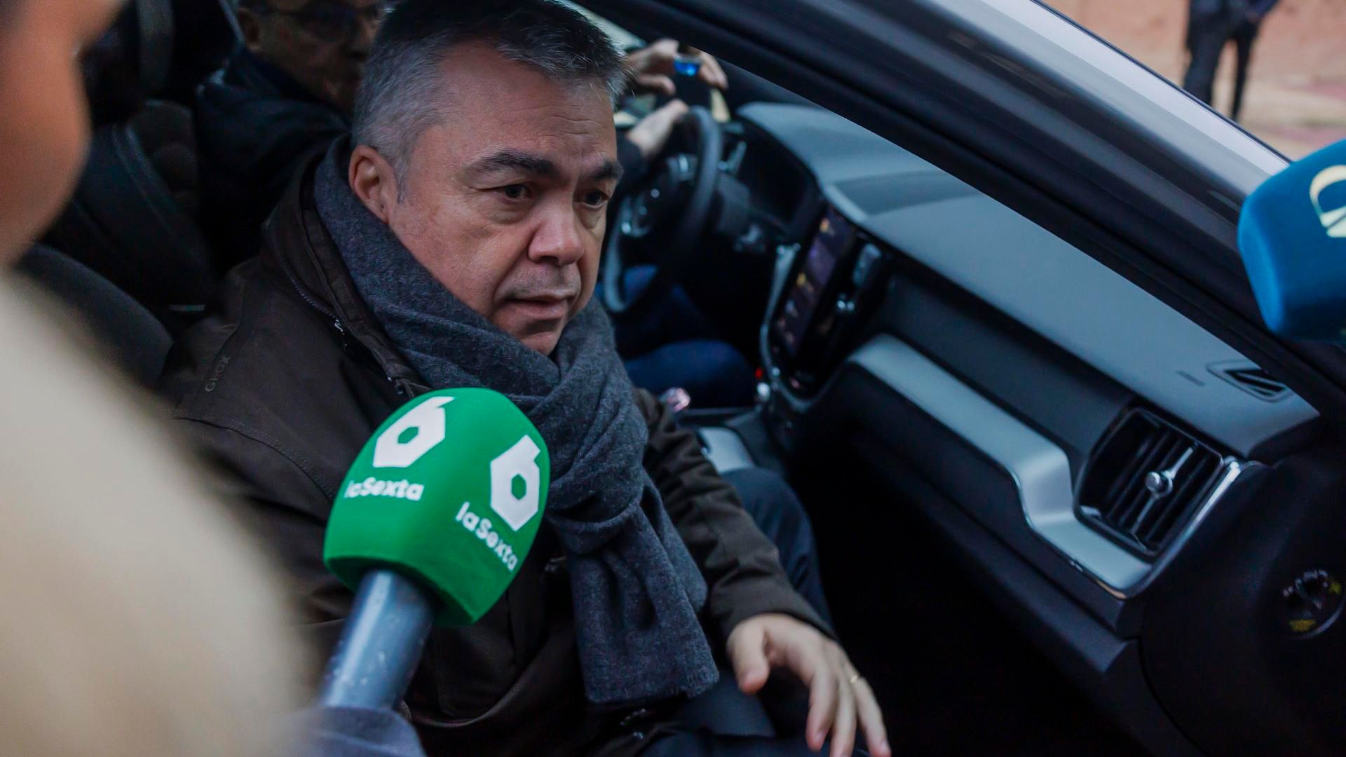 El exsecretario de Organización del PSOE Santos Cerdán a su salida este lunes del Juzgado de Primera Instancia de Tafalla, Navarra