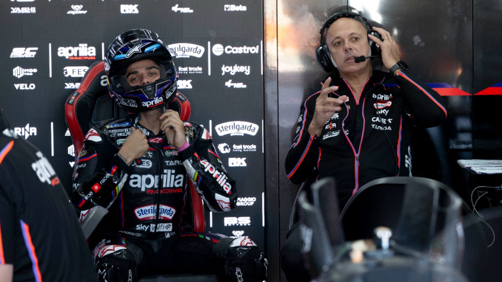 Jorge Martín, en el box de Aprilia