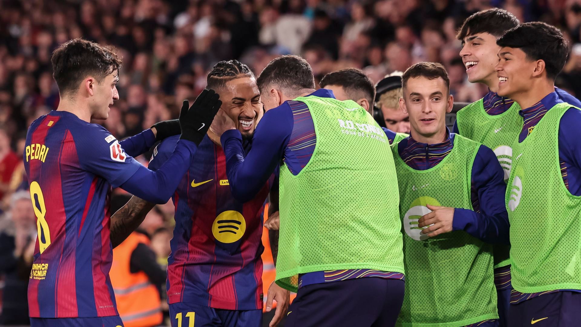 Los jugadores del FC Barcelona celebrando un gol contra Osasuna