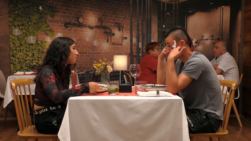 Un soltero anárquico y una cita sin chispa: un silencio incómodo se apodera de ‘First Dates’