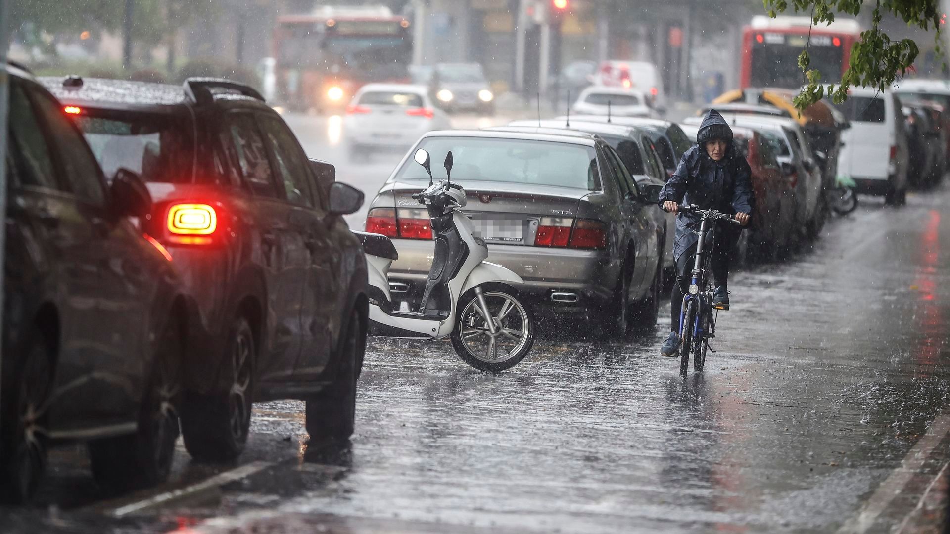 Alerta naranja por lluvias en el litoral norte de Valencia: Catarroja registra 16,8 litros