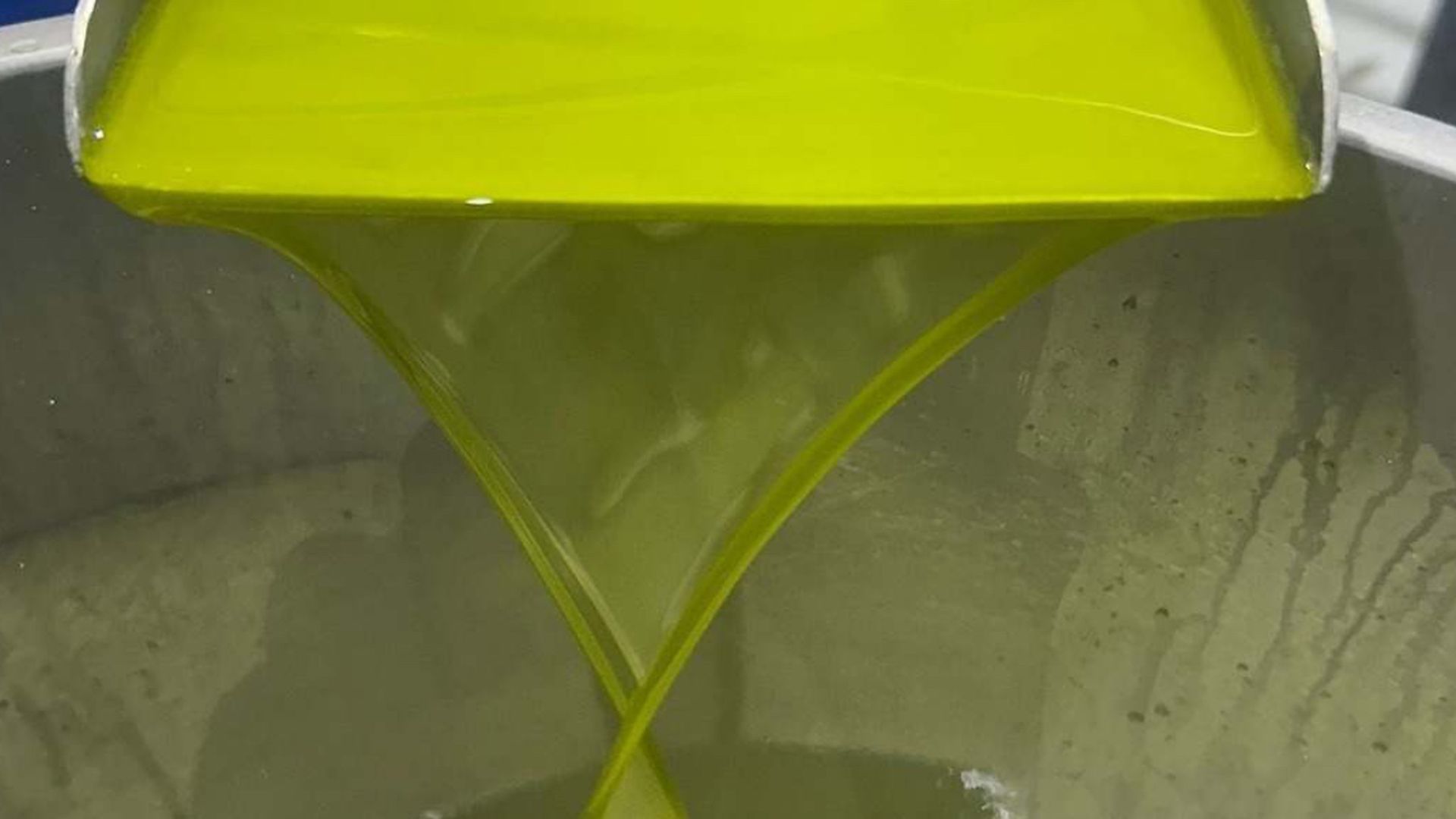 Cosecha de aceite ecológico