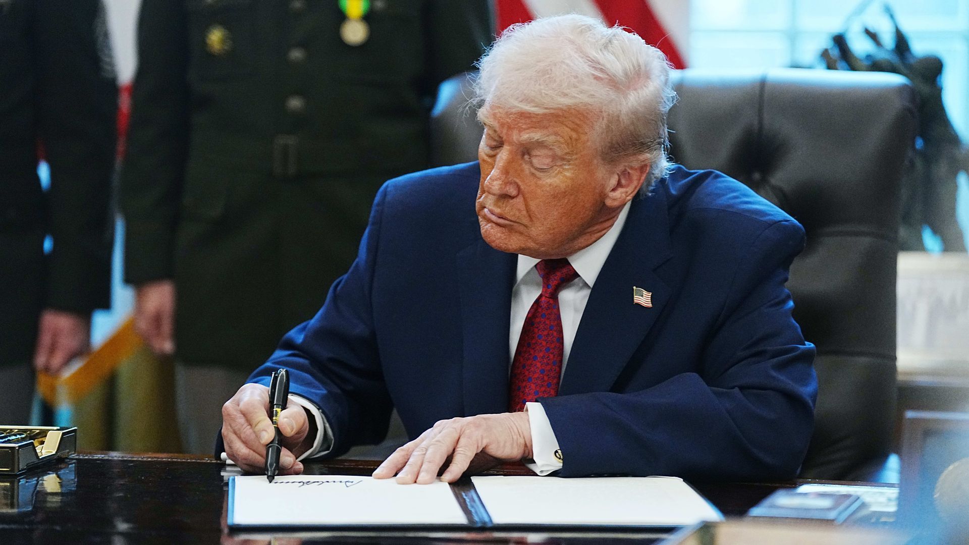 Donald Trump amplía la prohibición de entrada a EEUU a ciudadanos de varios países, incluidos palestinos