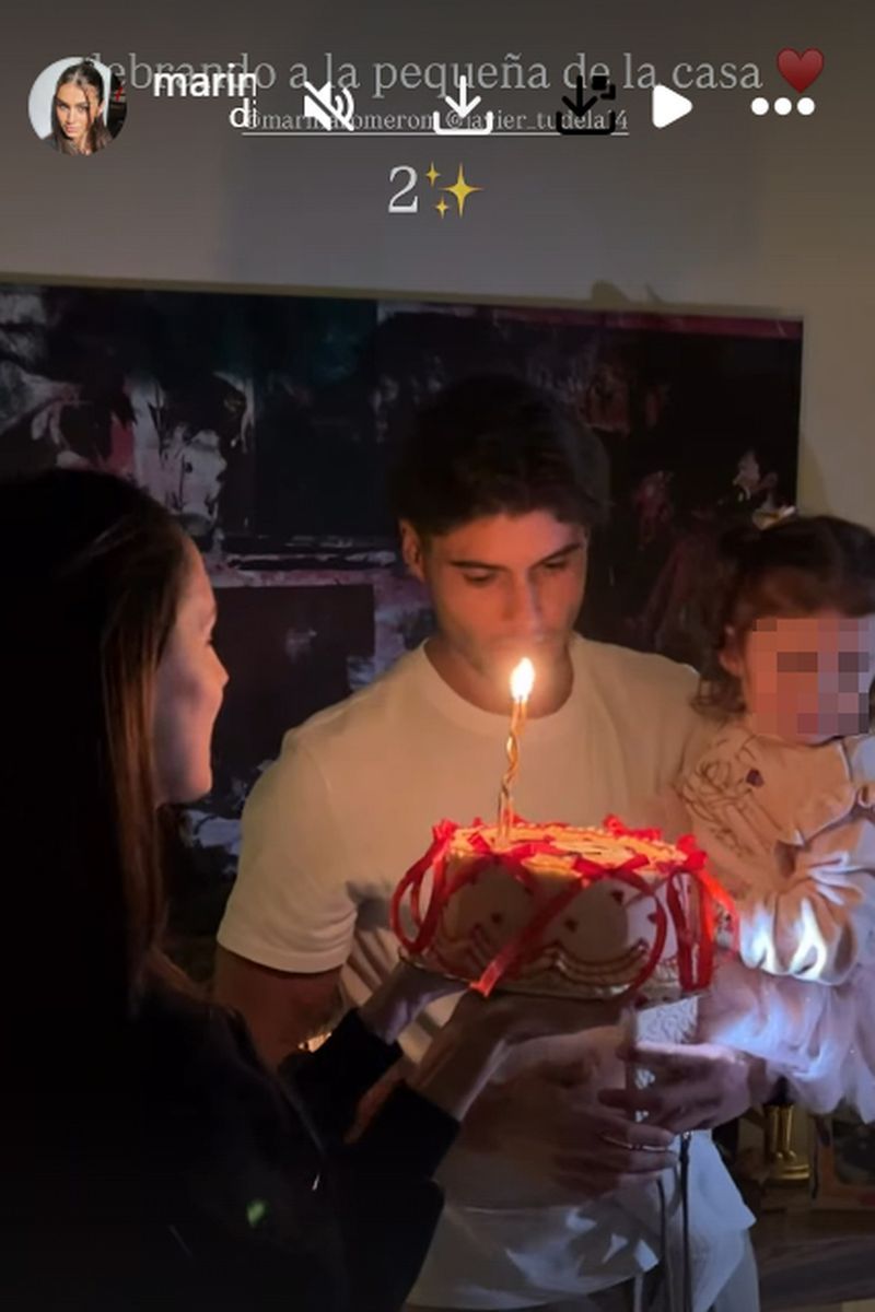 El emocionante instante en el que la hija de Javier Tudela y Marina Romero sopla las velas de su tarta