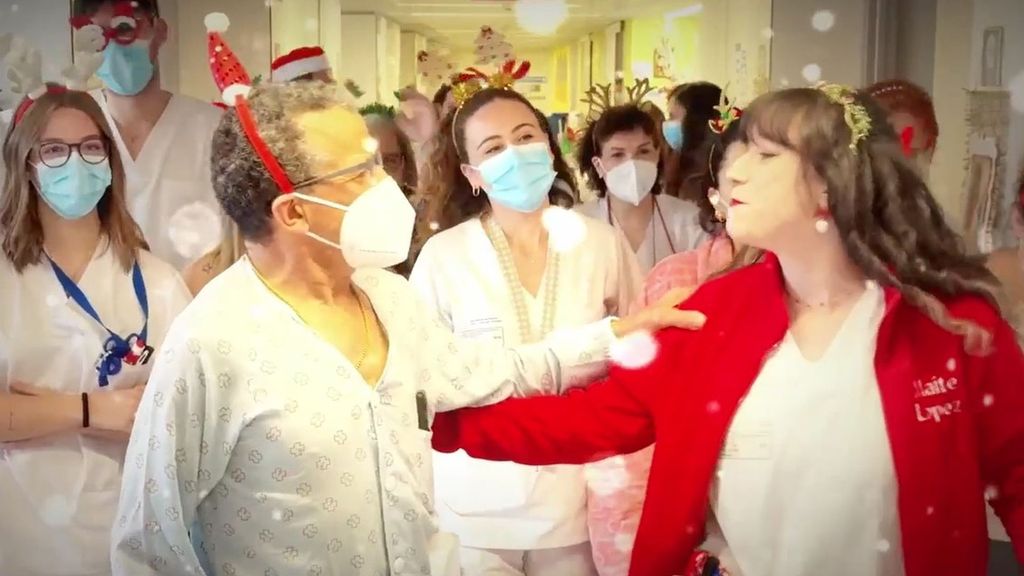 El villancico viral del Hospital Universitario de Ourense que "ayuda a curar cualquier mal"