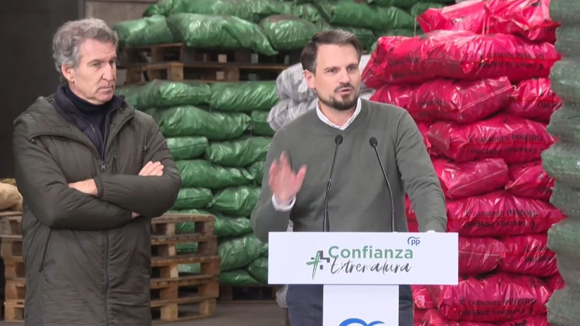 EuropaPress_7173340_secretario_general_pp_extremadura_abel_bautista_junto_feijoo_visitar